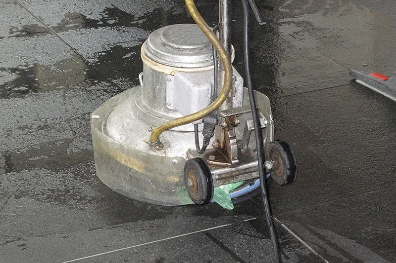 クリーニング作業のスタッフを求人